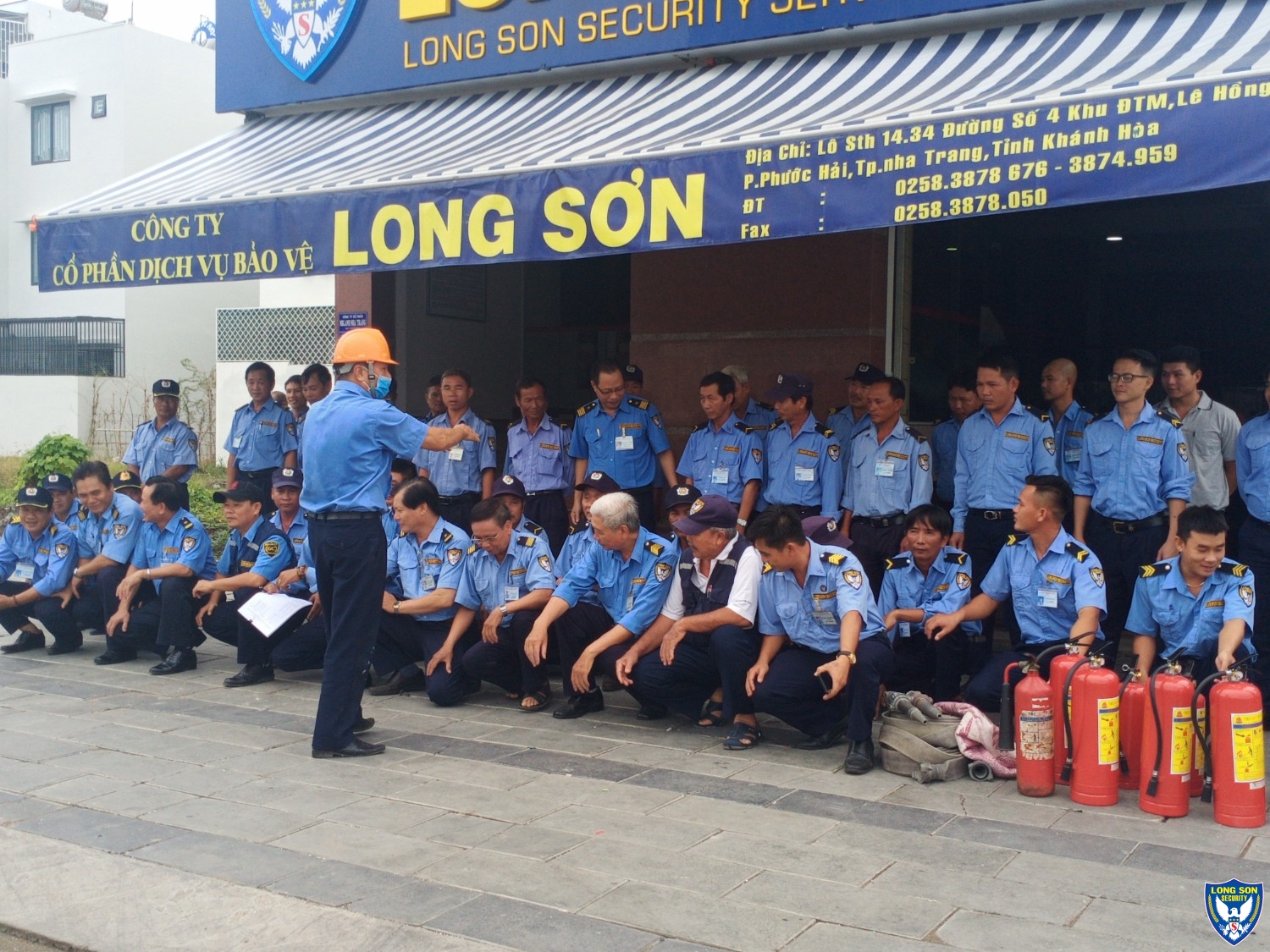 HUẤN LUYỆN PCCC CHO NHÂN VIÊN BẢO VỆ LONG SƠN