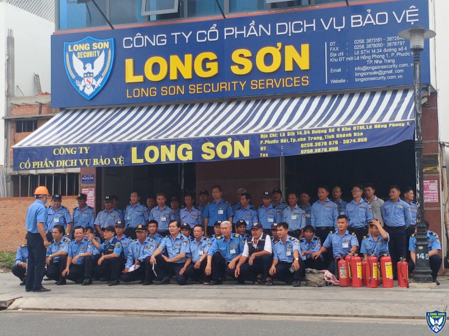 HUẤN LUYỆN PCCC CHO NHÂN VIÊN BẢO VỆ LONG SƠN